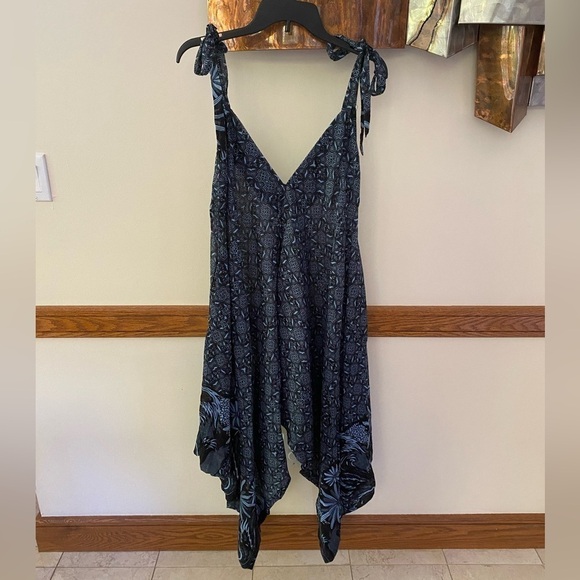 Free People Blue Wide Leg Floral Jumpsuit M - Picture 1 of 8